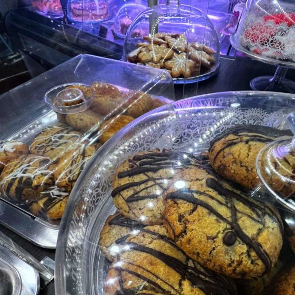 Surtido de galletas Crumb Cookies colaboración con Qué dulce Cakes Jaén